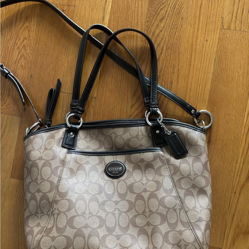 Coach Beige Signature Vintage Coated Canvas Shoulder Bag with Crossbody Strap - Picture 2 of 7